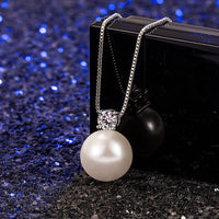 Women's Light Luxury Single Rhinestone Pearl Necklace