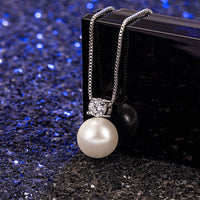 Women's Light Luxury Single Rhinestone Pearl Necklace